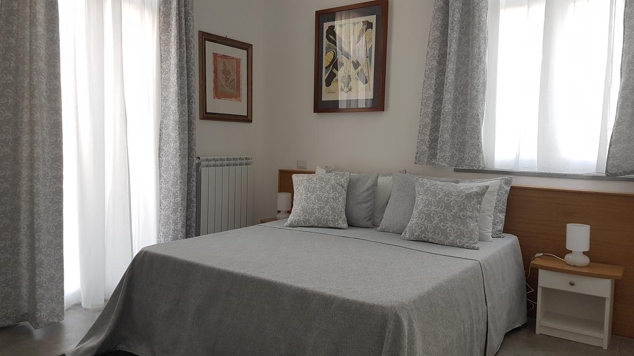 Allegro Luxury B&B Рокка-ди-Папа Экстерьер фото